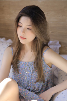 美女100%露全身